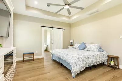 206 Black Oak Dr, Angleton, TX 77515 - Photo 21