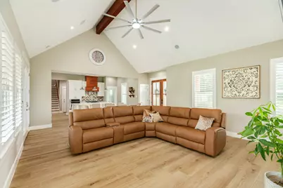 206 Black Oak Dr, Angleton, TX 77515 - Photo 11