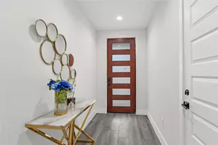 710 Link Rd, Houston, TX 77009 - Photo 7