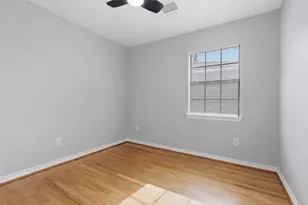 4926 Edfield St, Houston, TX 77033 - Photo 5