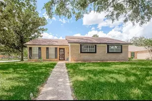 9654 Meadowland Dr, Houston, TX 77063 - Photo 1