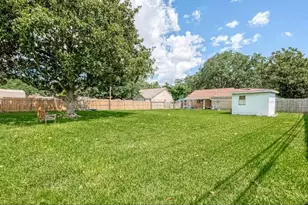 9654 Meadowland Dr, Houston, TX 77063 - Photo 11