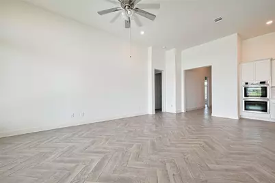 3019 Golden Isle Drive, Texas City, TX 77568 - Photo 7