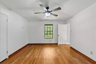 4714 Woodland Ln, Old River Winfree, TX 77535 - Photo 19