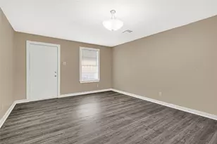 305 N Live Oak St, Houston, TX 77003 - Photo 13