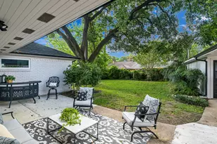5827 Dumfries Dr, Houston, TX 77096 - Photo 35