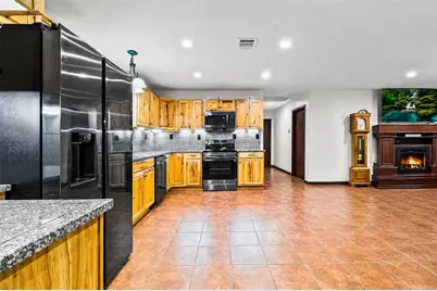 300 Hidden Oaks Drive, Point Blank, TX 77364 - Photo 11