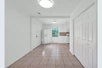 3922 Simsbrook Drive, Houston, TX 77045 - Photo 13