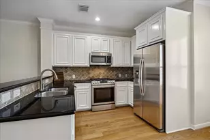 1001 Van Buren St, Houston, TX 77019 - Photo 11
