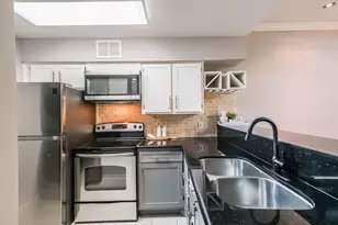 2125 Augusta Dr, Houston, TX 77057 - Photo 11