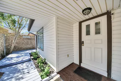 1723 Plumbwood Way, Houston, TX 77058 - Photo 5