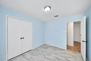1723 Plumbwood Way, Houston, TX 77058 - Photo 19