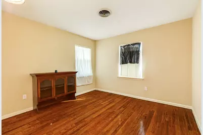 5519 Menard Avenue, Galveston, TX 77551 - Photo 15