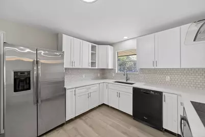 702 Rosewood Drive, Baytown, TX 77520 - Photo 21