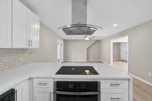 702 Rosewood Dr, Baytown, TX 77520 - Photo 25