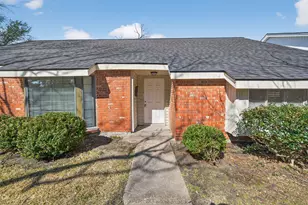 702 Rosewood Dr, Baytown, TX 77520 - Photo 3