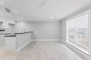 8110 Albacore Dr, Houston, TX 77074 - Photo 3