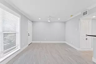 8110 Albacore Dr, Houston, TX 77074 - Photo 5