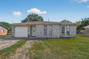 408 Mahan St, Wharton, TX 77488 - Photo 1
