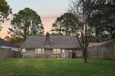 10647 Hazelhurst Drive, Houston, TX 77043 - Photo 45