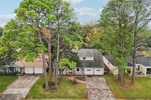 10647 Hazelhurst Dr, Houston, TX 77043 - Photo 35