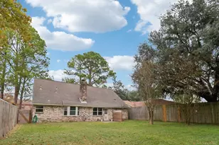 10647 Hazelhurst Dr, Houston, TX 77043 - Photo 33