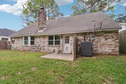 10647 Hazelhurst Drive, Houston, TX 77043 - Photo 31