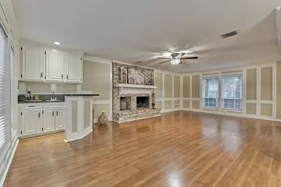 12 Thimbleberry Court, The Woodlands, TX 77380 - Photo 11