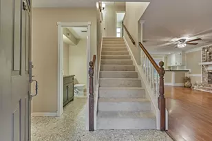 12 Thimbleberry Ct, The Woodlands, TX 77380 - Photo 5
