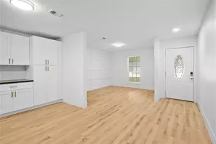 615 S 7th St, La Porte, TX 77571 - Photo 19