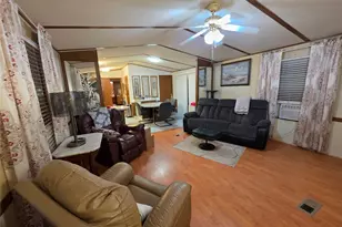 104 Birchwood Dr, Willis, TX 77378 - Photo 9