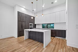807 Memorial Heights Dr, Houston, TX 77007 - Photo 9