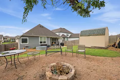 915 Farm Path, Brenham, TX 77833 - Photo 15
