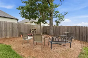 915 Farm Path, Brenham, TX 77833 - Photo 17