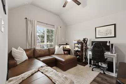 915 Farm Path, Brenham, TX 77833 - Photo 7