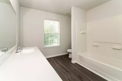 5711 Latta Plantation Drive, Katy, TX 77449 - Photo 15