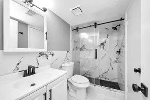 6281 Ludington Dr, Houston, TX 77035 - Photo 5