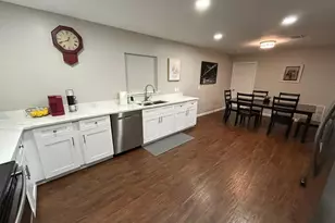 1405 3rd Ave N, Texas City, TX 77590 - Photo 3