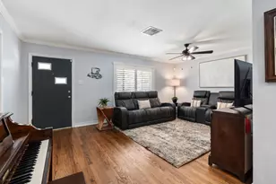 1214 W 31st St, Houston, TX 77018 - Photo 17