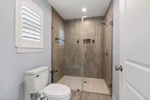 1214 W 31st St, Houston, TX 77018 - Photo 9