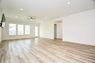 215 Springfield Terrace Ct, Conroe, TX 77304 - Photo 13