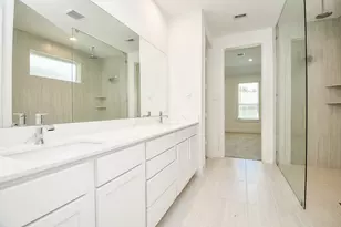 215 Springfield Terrace Ct, Conroe, TX 77304 - Photo 21