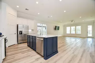 215 Springfield Terrace Ct, Conroe, TX 77304 - Photo 11