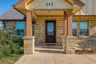 608 Quarter Horse Trail, Angleton, TX 77515 - Photo 3