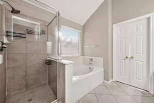 6910 Renata Cir, Houston, TX 77084 - Photo 17