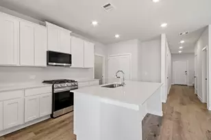 1886 Redwood Ln, Dayton, TX 77535 - Photo 7