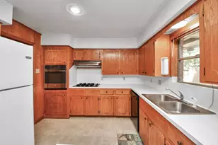 9006 Springview Ln, Houston, TX 77080 - Photo 11