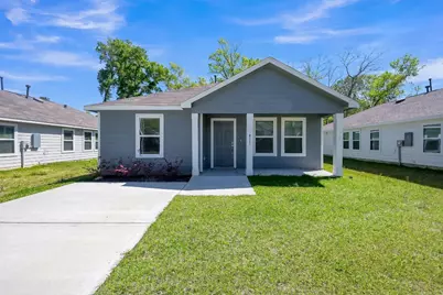 811 Jefferson Avenue, Cleveland, TX 77327 - Photo 1