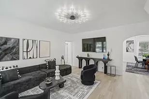 1904 Elmen St, Houston, TX 77019 - Photo 3