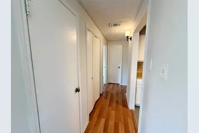 10156 Waterstone Drive, Houston, TX 77042 - Photo 7